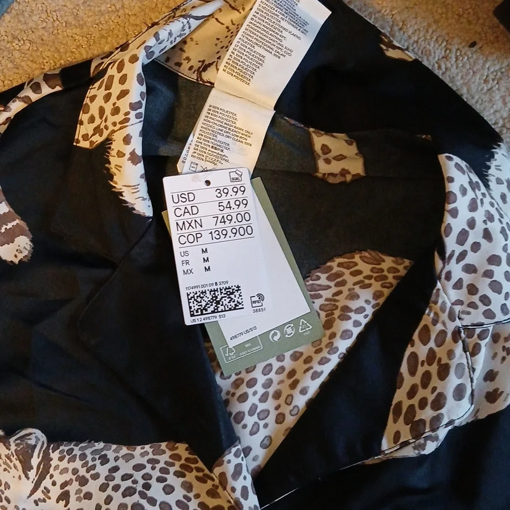 H&M Black and Cream Leopard Print Pajama Set - Picture 5 of 5